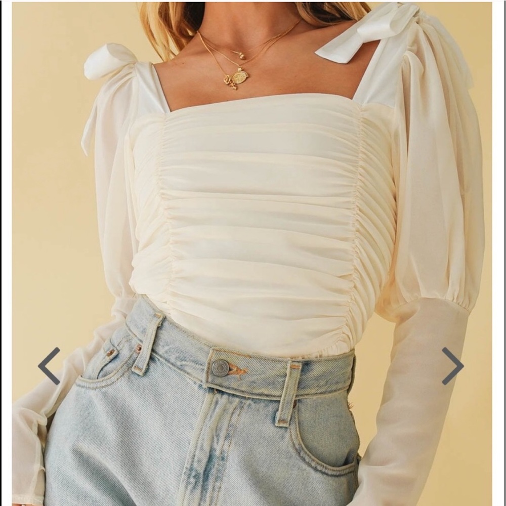 Verge Girl Romania ruched top